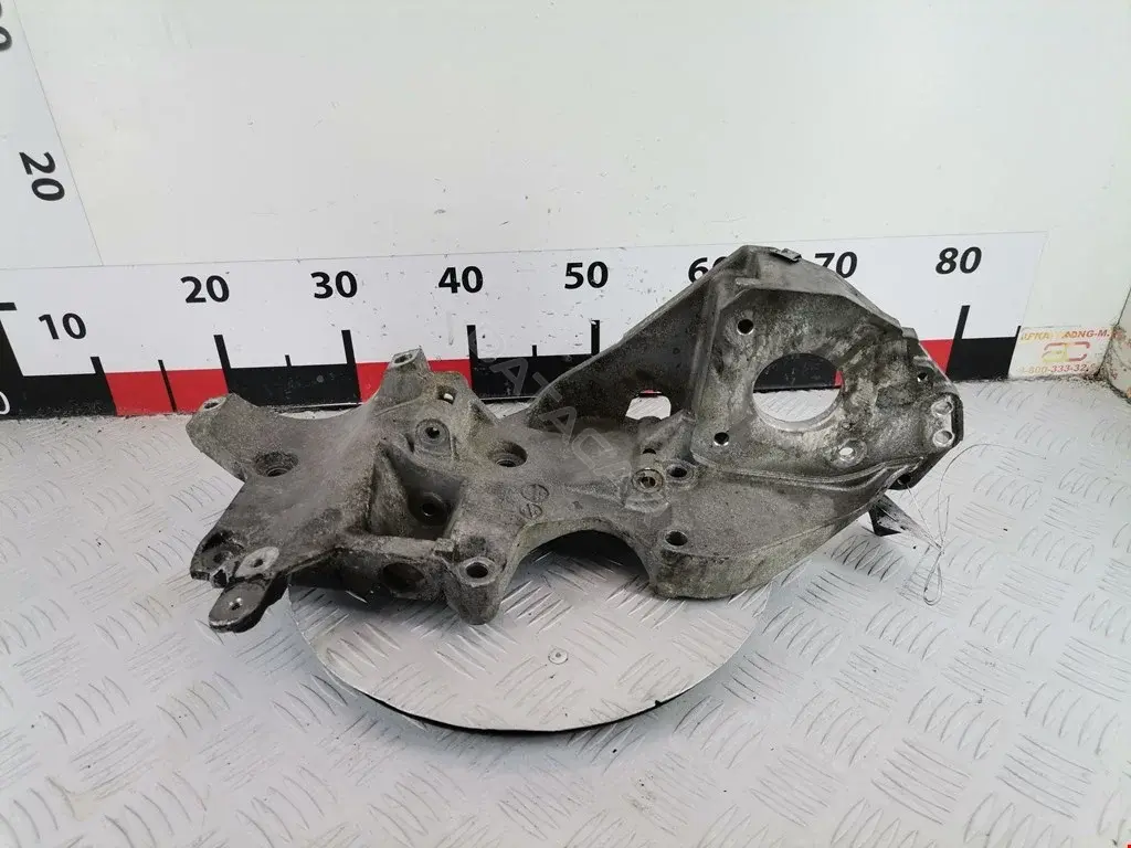 Кронштейн генератора 03L90319D