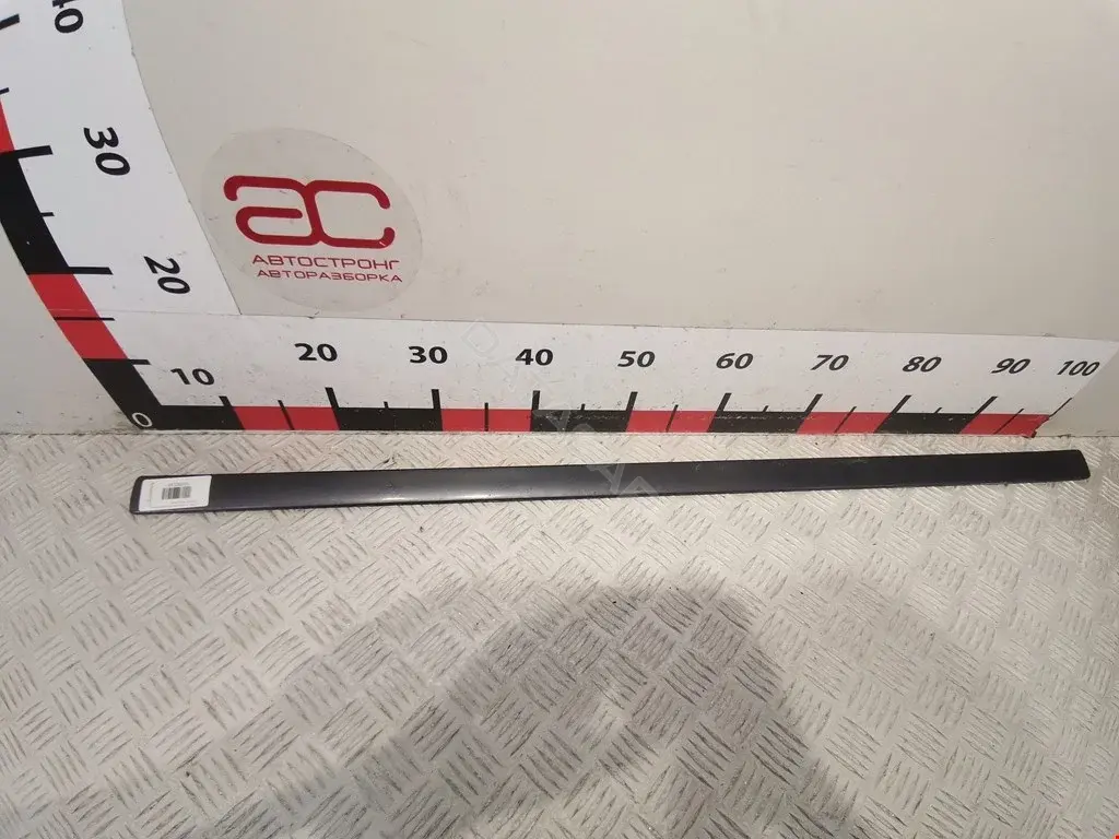 Молдинг двери 3M51R20938B
