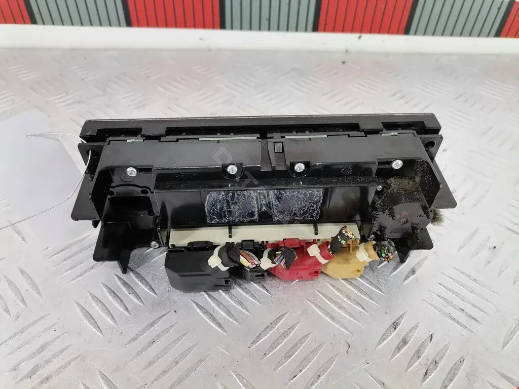 Блок управления климат-контролем 3B1907044, 3B1907044A, 3B1907044B