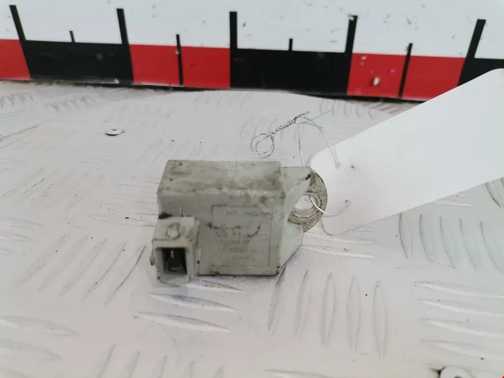 Коммутатор зажигания 93AB12A019AB
