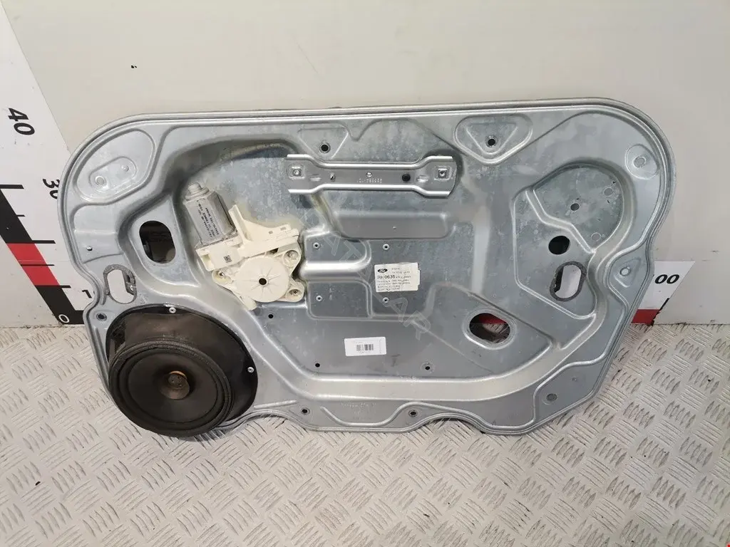 Стеклоподъемник 3M51R045H16A