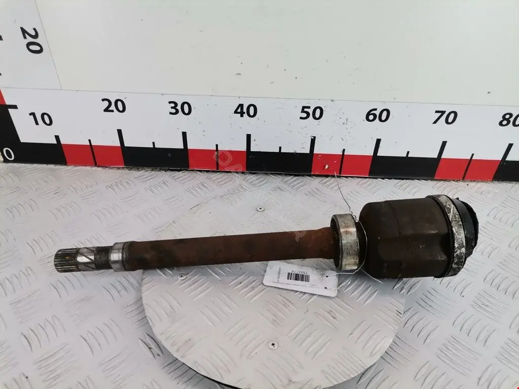 Приводной вал / Полуось 1523178