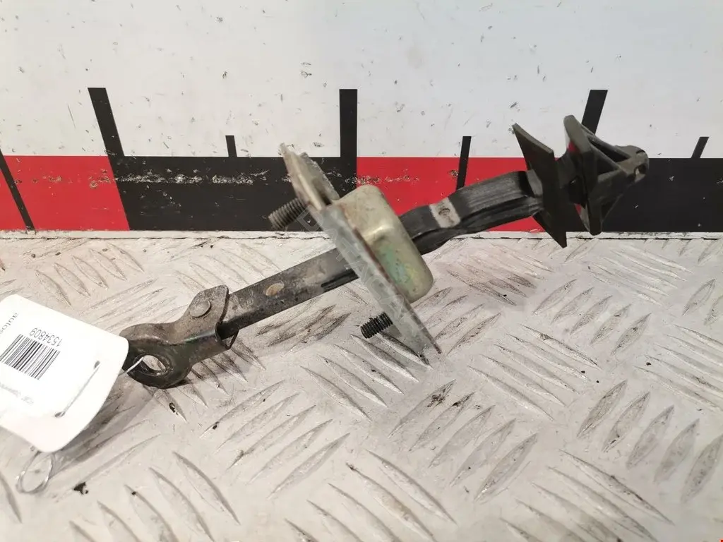 Ограничитель двери LC6258270A