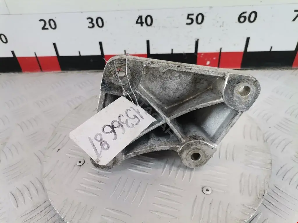 Кронштейн двигателя ANR6623