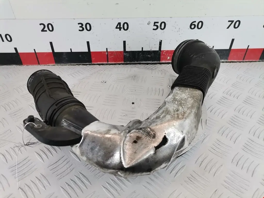Патрубок воздушный 3D0129615E