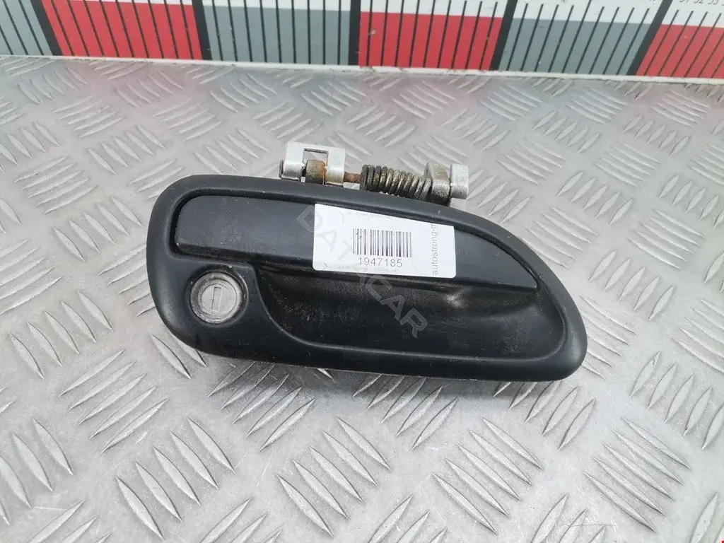 Ручка двери 61021AE040