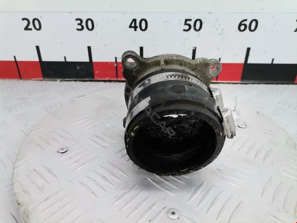 Фланец охлаждающей жидкости 8200407431