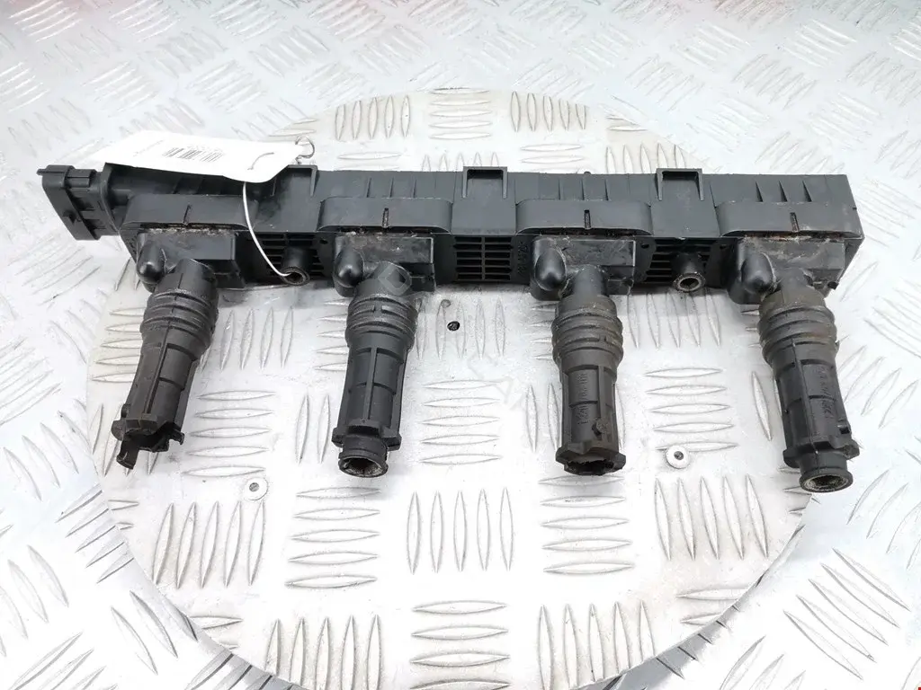 Катушка зажигания 01208012, 0221503472, 0880008