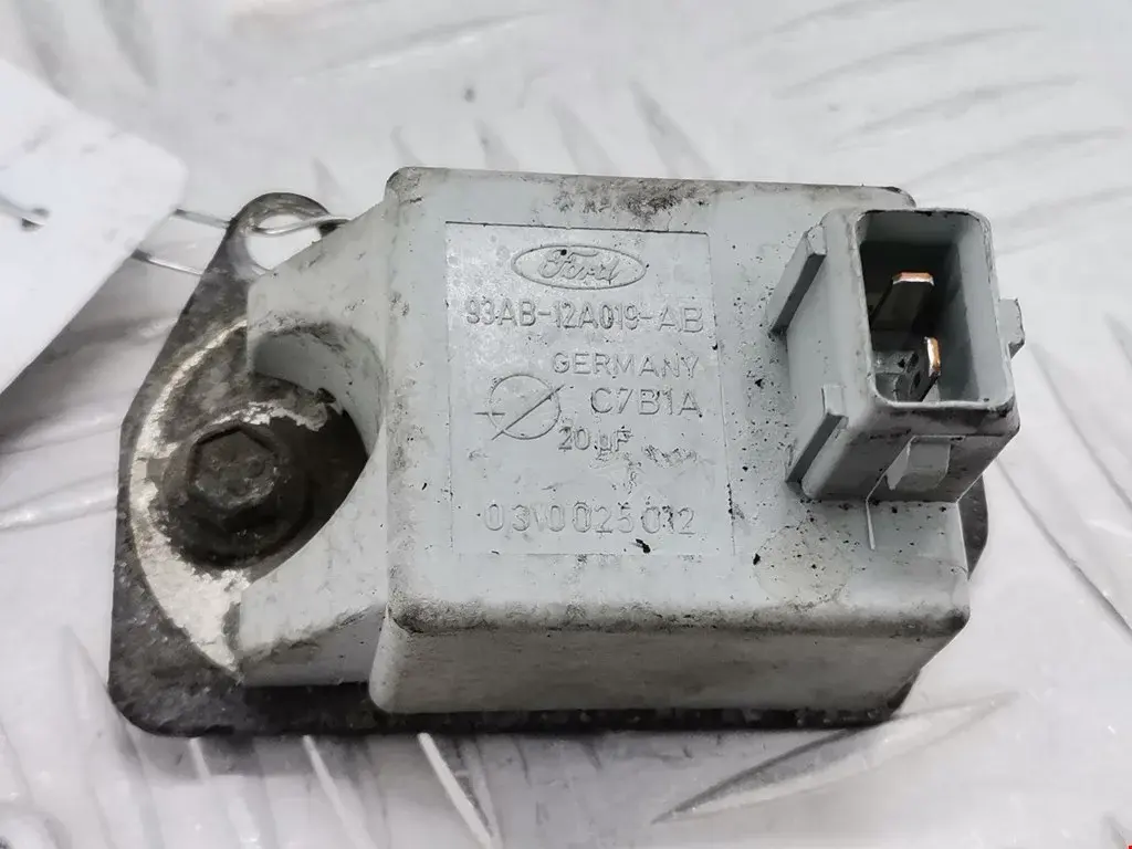 Коммутатор зажигания 93AB12A019AB