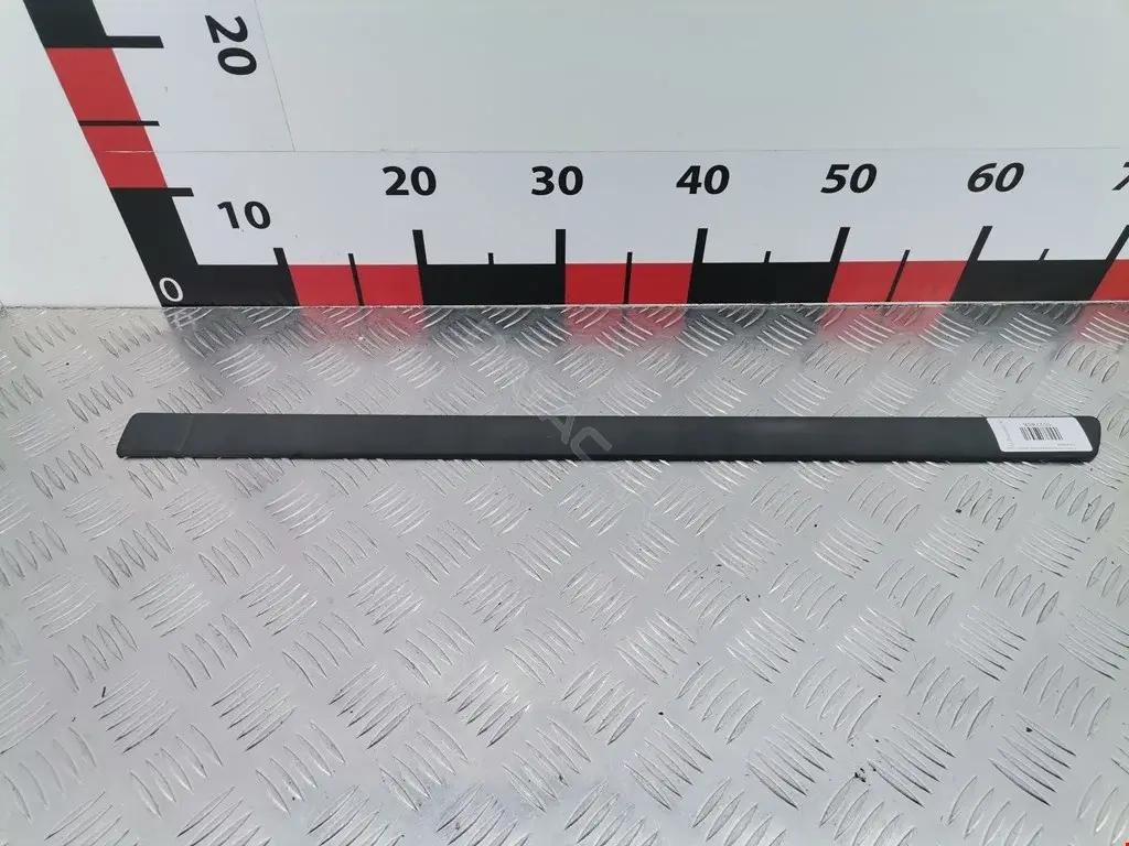 Молдинг двери 3M51R25533AB