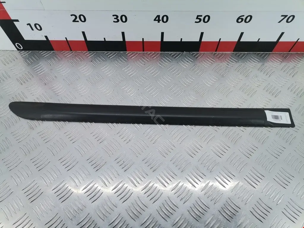 Молдинг двери CB0150682A
