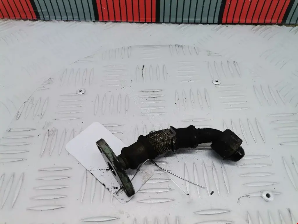 Маслопровод турбины 028145736AJ, 038145736A, 038145736C