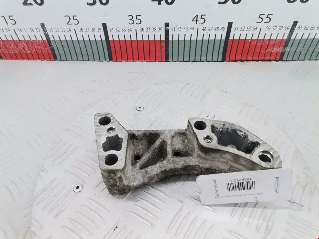Кронштейн двигателя 1807S3, 9637558580