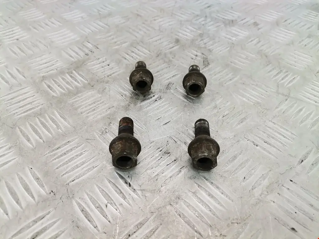 Болт колесный 1612615780, M12X1.25