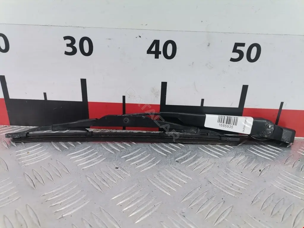 Рычаг стеклоочистителя 3M51R17526AA