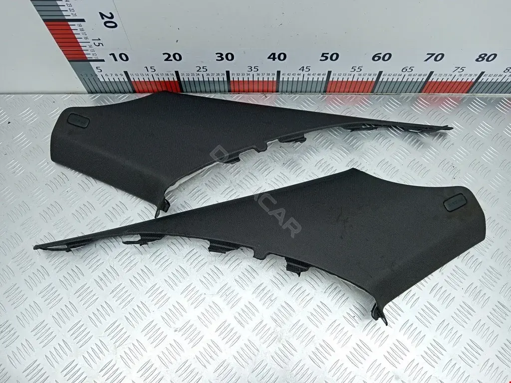 Обшивка стойки 8T0867288A