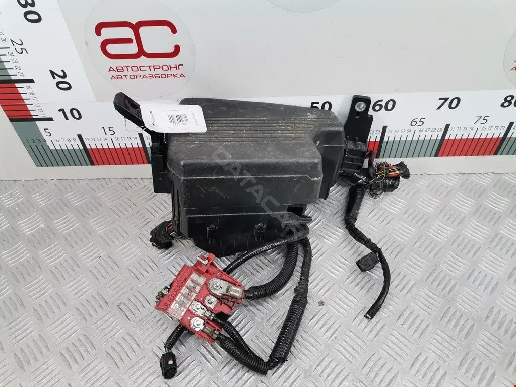 Блок предохранителей KD4566760, KD45675X0B