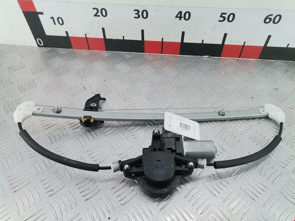 Стеклоподъемник CM012040, KD5359590