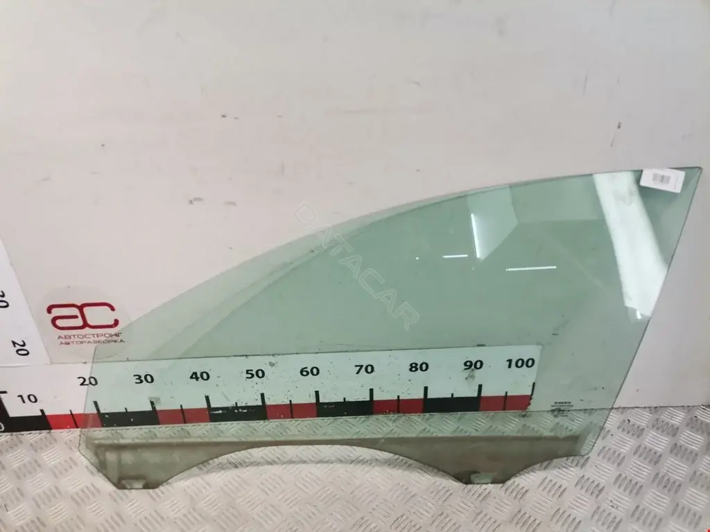 Стекло двери 30674286, 30716256, 30716872