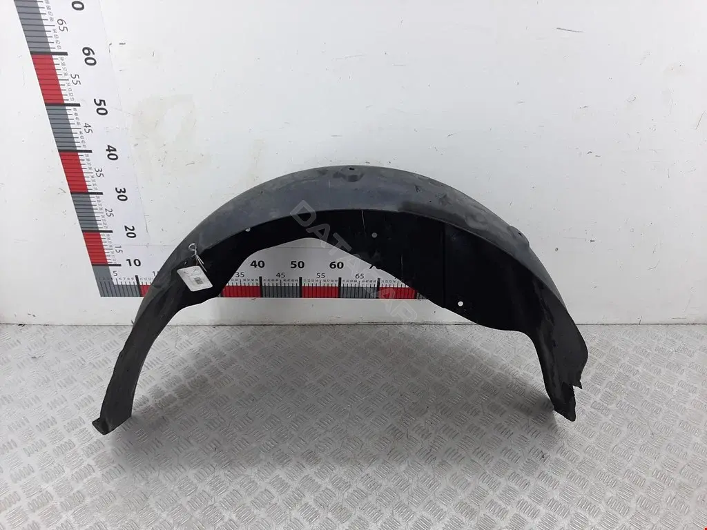 Подкрылок CLF500042