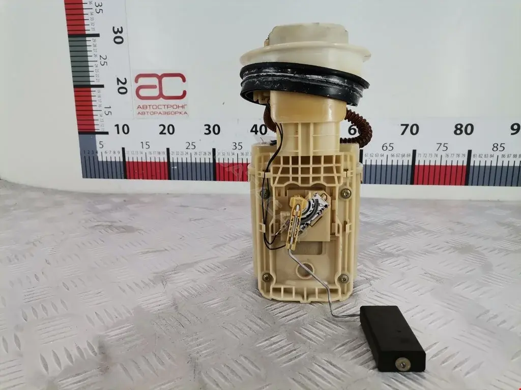Топливный насос 2250205, 228233001001, 8L0919051A