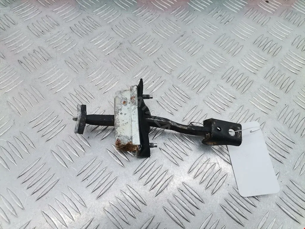Ограничитель двери 3M51R23500AF