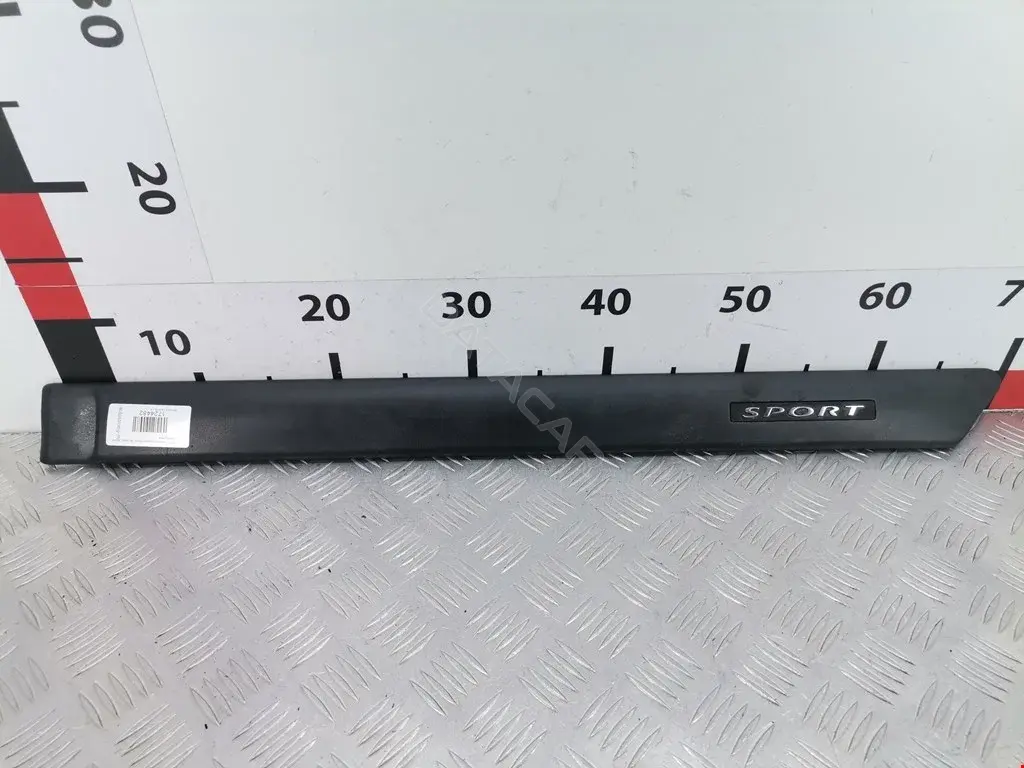 Молдинг двери MR288233
