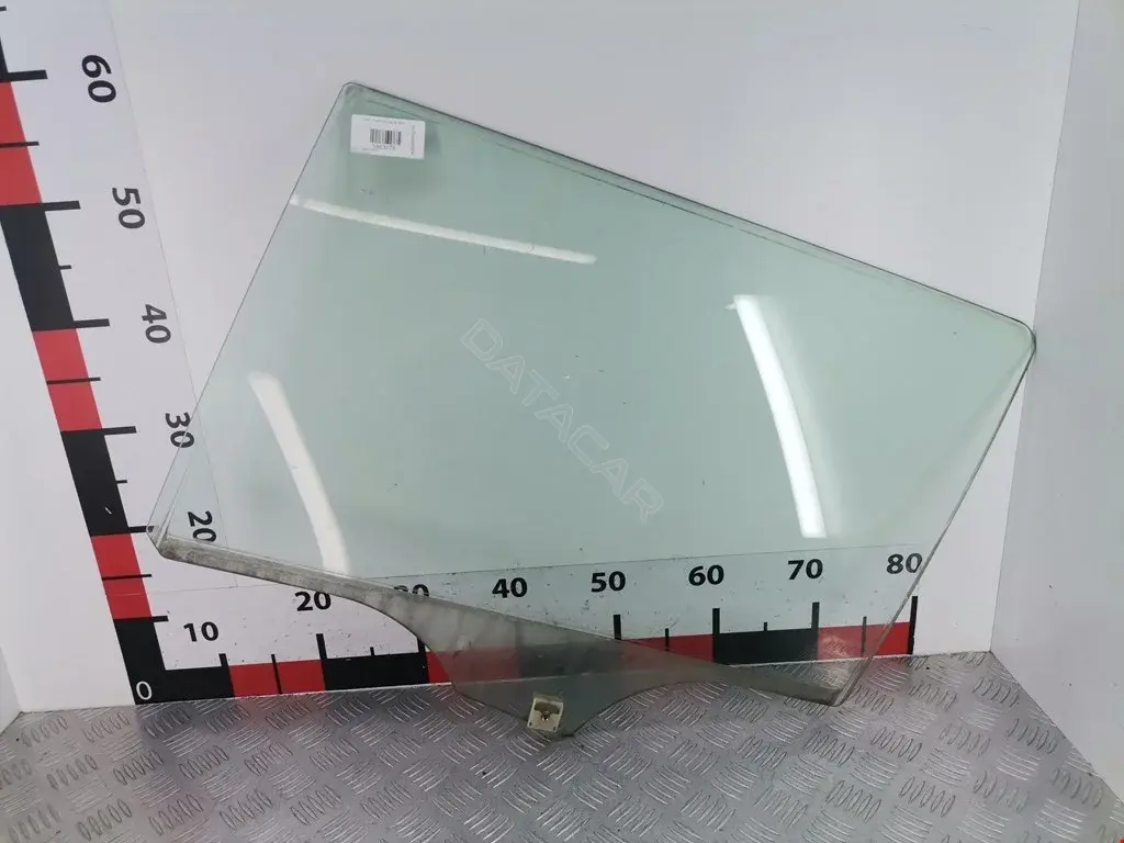 Стекло двери G21B73511