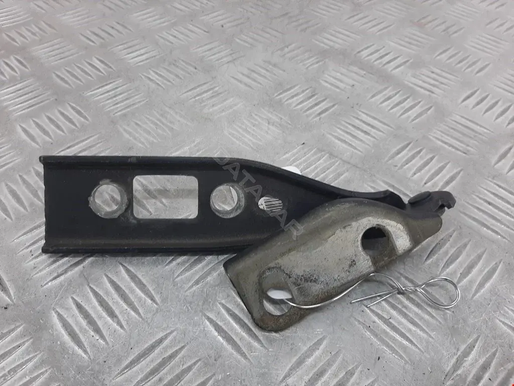Петля капота 2S6116800AE, 2S6116800BA