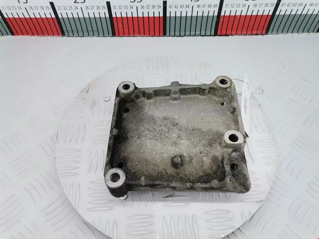 Кронштейн компрессора кондиционера 97BB19D624BB