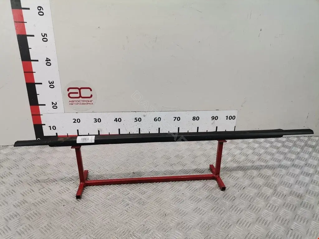 Молдинг двери 832102B000