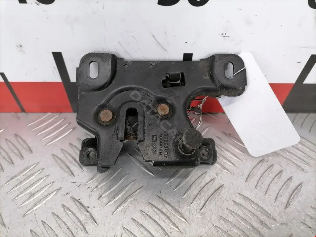 Замок капота 8L0823509, 8L0823509C