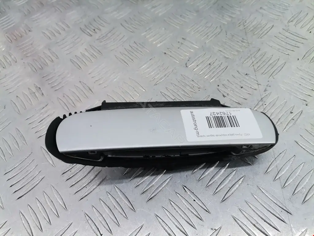 Ручка двери 4B0839208, 4B0839885