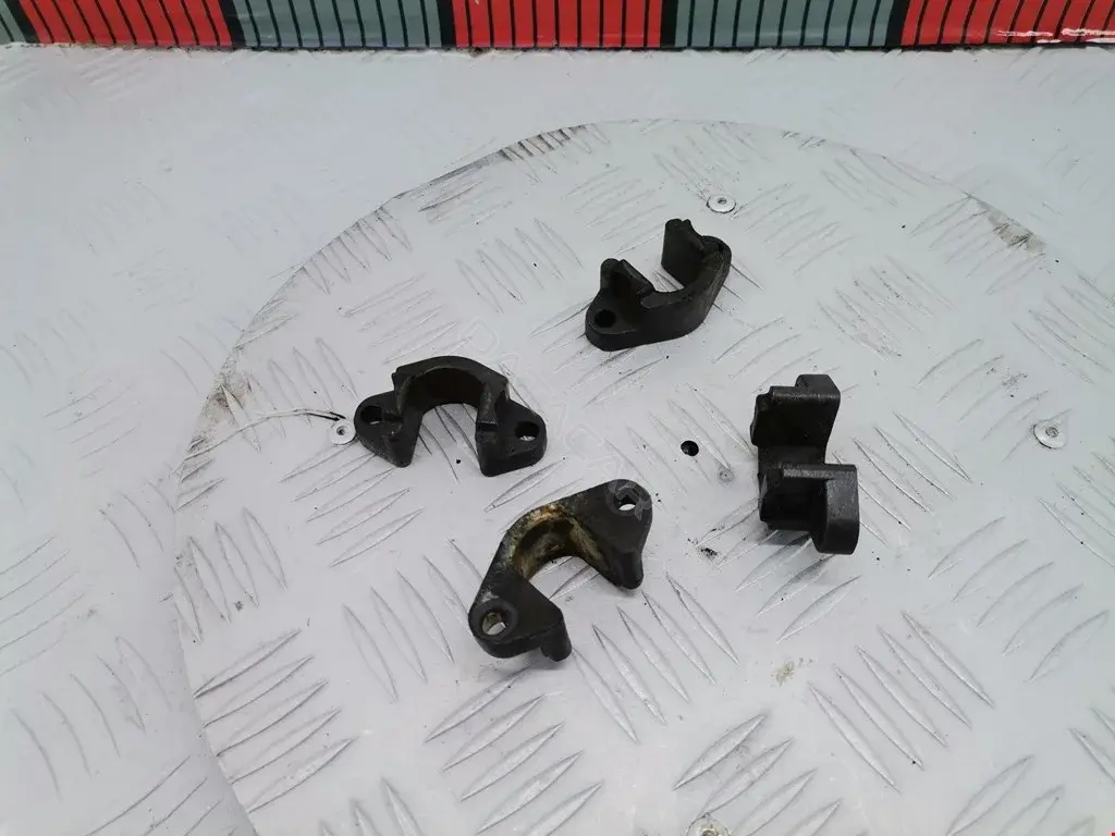Крепление форсунки 13532247857, 13537785133, 13537787215
