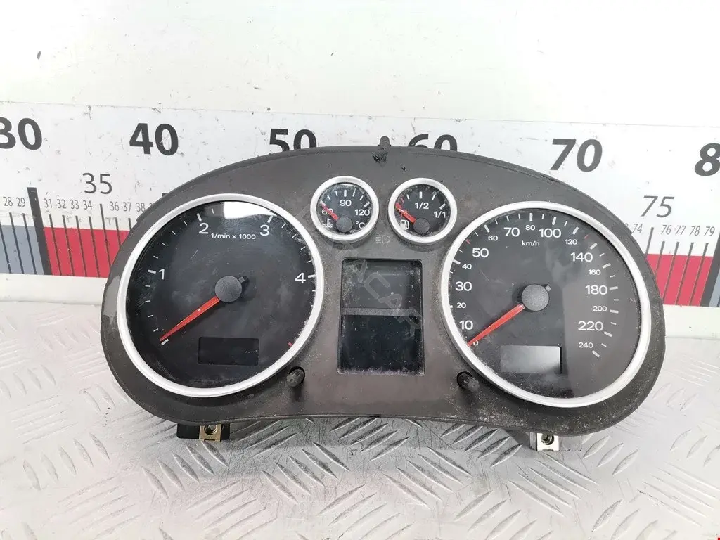 Панель приборов 110080020010, 8Z0920900F