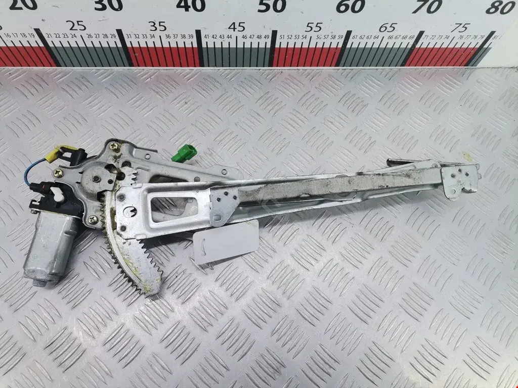 Стеклоподъемник 62188AG00A
