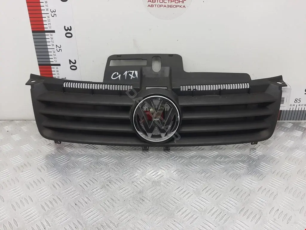 Решетка радиатора 6Q0853651C, 6Q0853653C