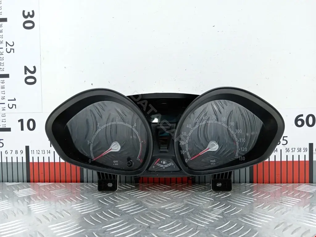 Панель приборов 8A6F10849DJ, VP8A6F10849DJ