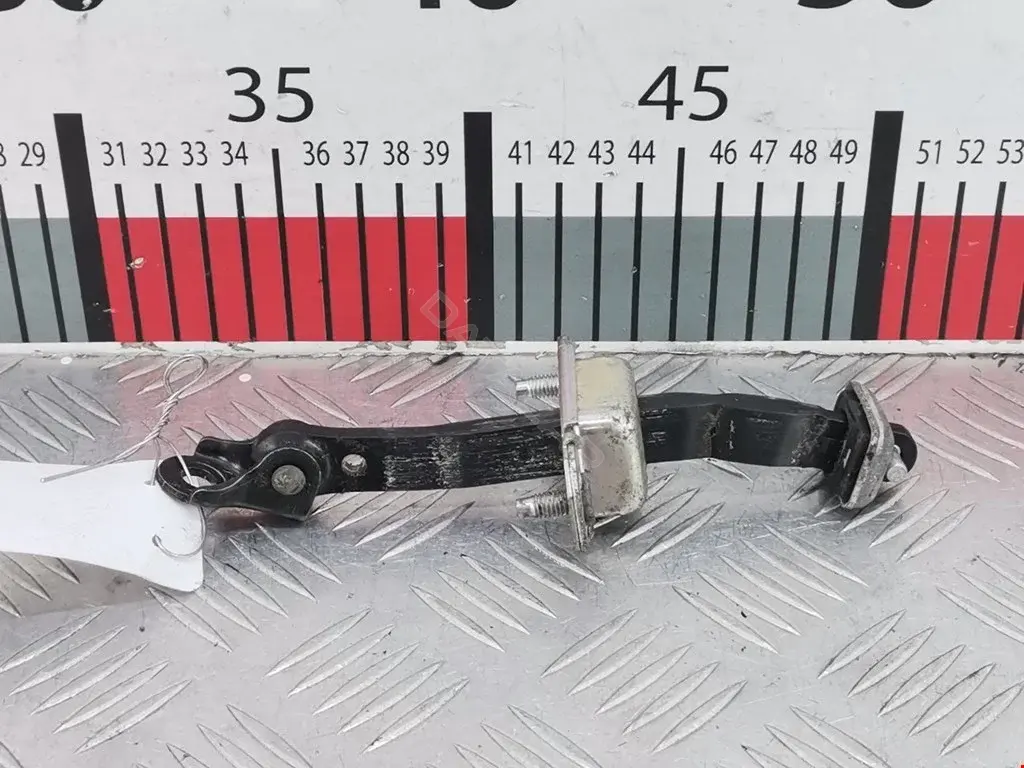 Ограничитель двери 62124FG001