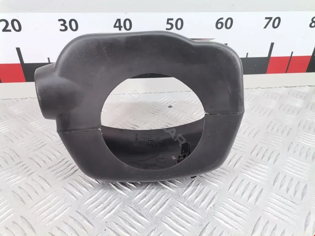 Кожух рулевой колонки LJ79LAZ