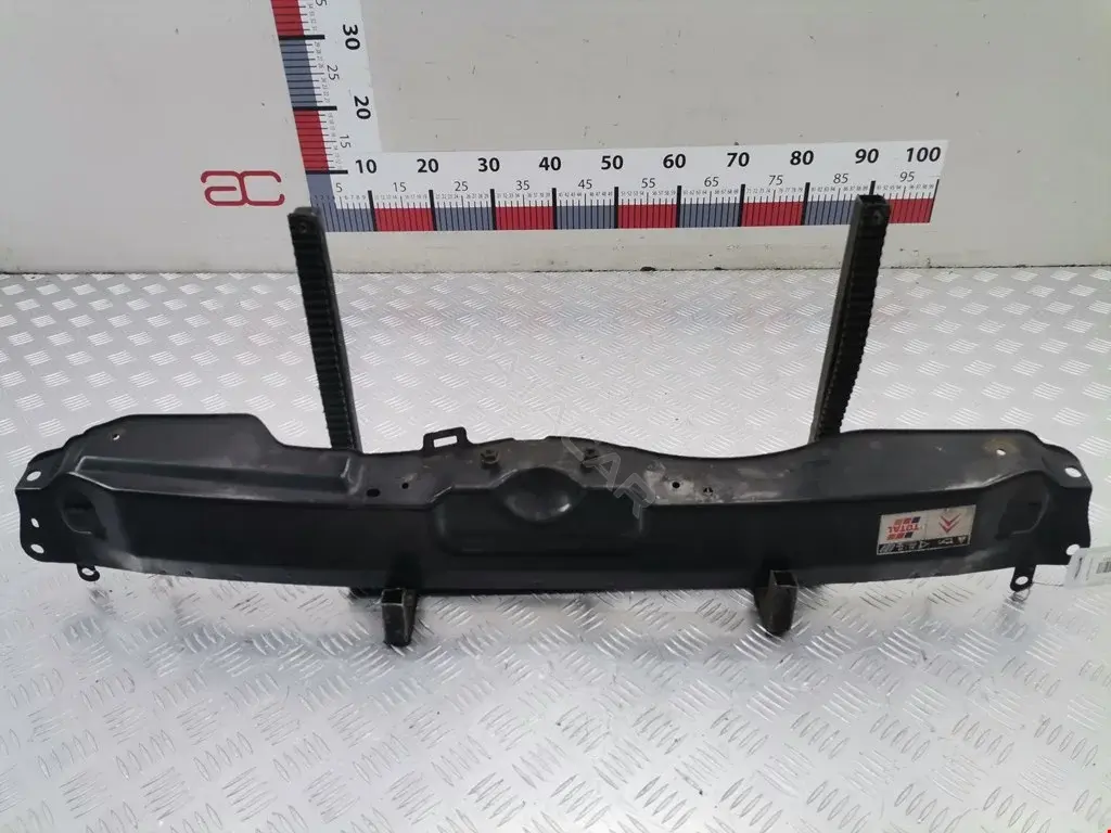 Рамка капота 7106A9