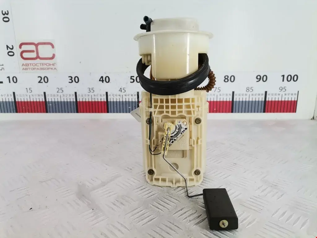 Топливный насос 2250205, 228233001001, 8L0919051A