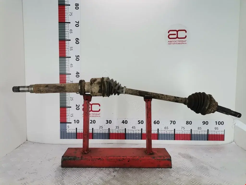 Приводной вал / Полуось 1756196