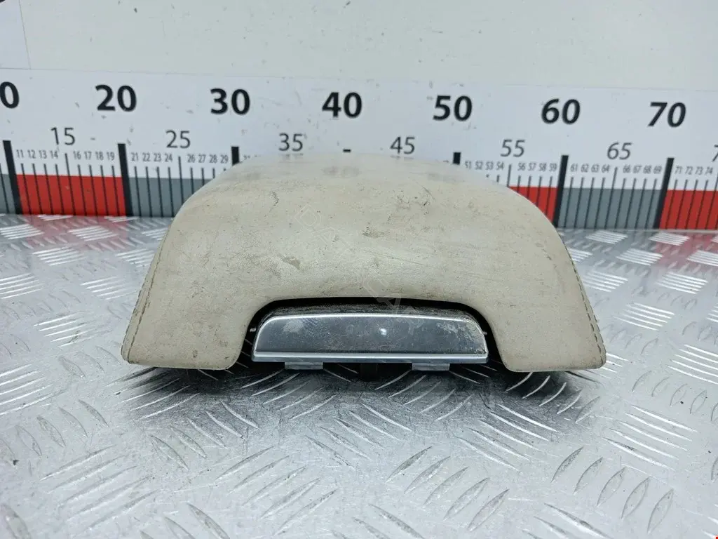 Подлокотник 1760927