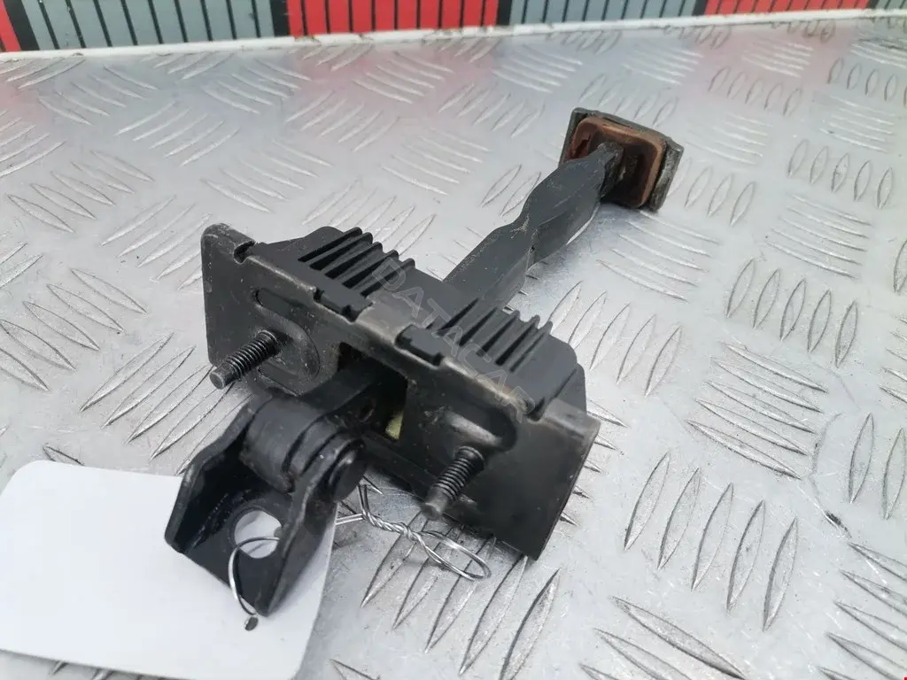 Ограничитель двери 8X23F23552AB