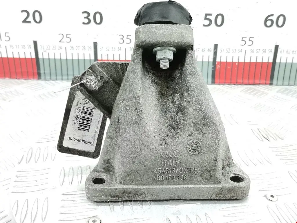 Кронштейн двигателя 8D0199305A