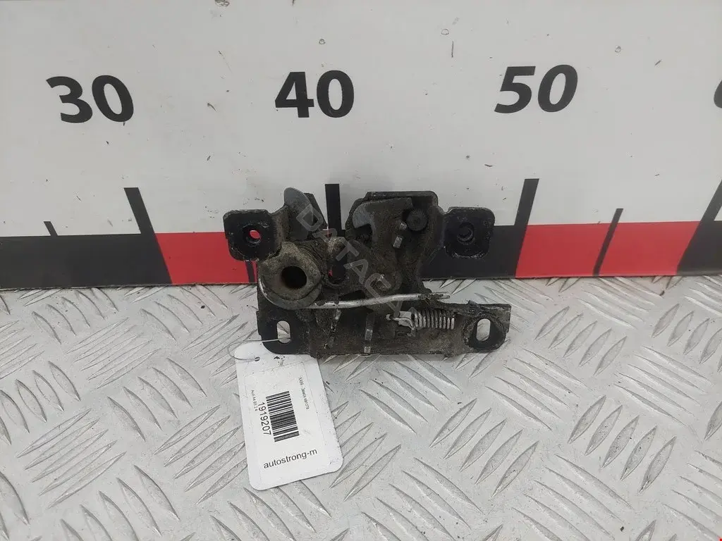 Замок капота 8D0823509C, 8D0823509J
