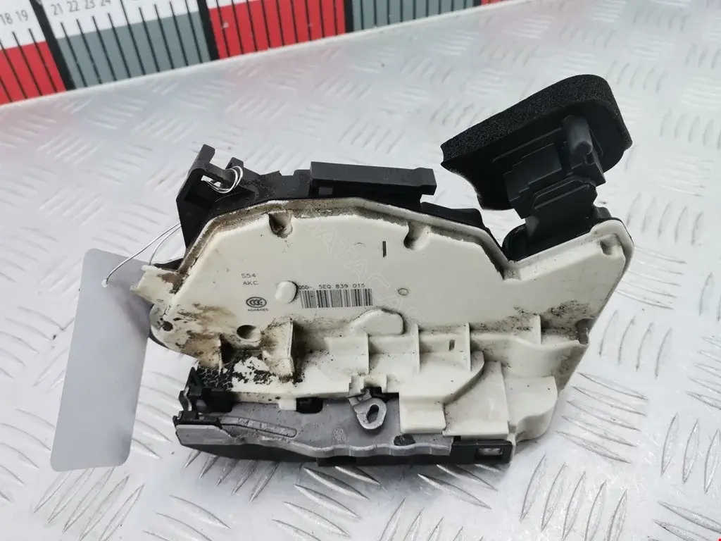 Замок двери 16SKV173, 178972, 1S4839015C