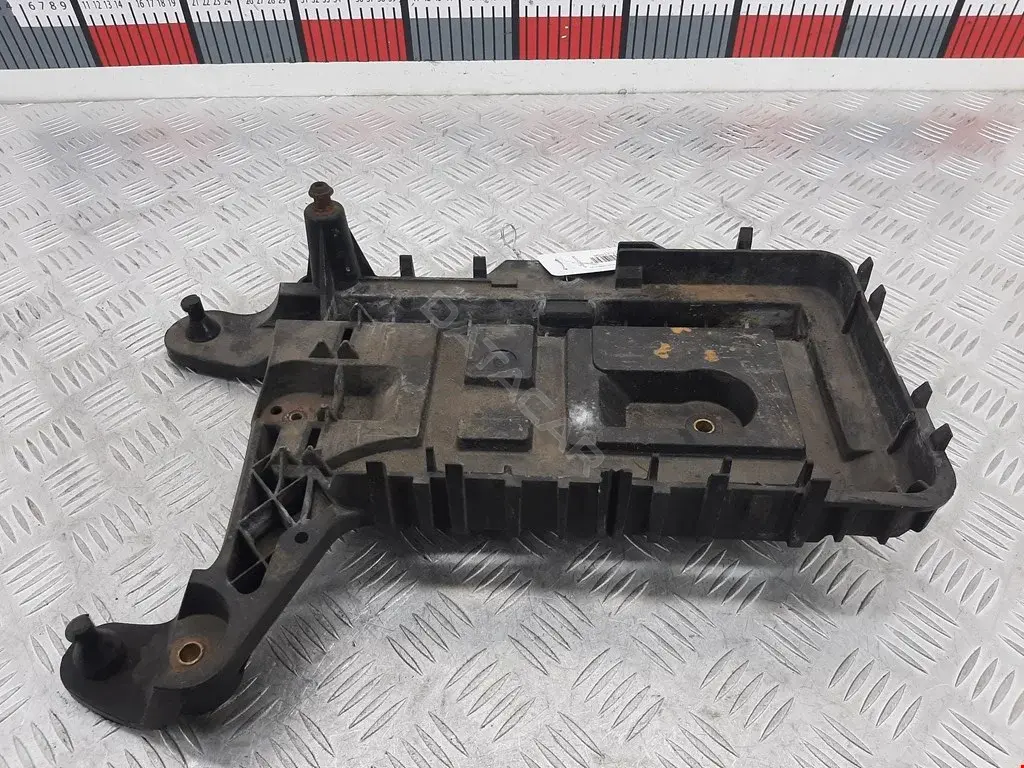 Полка аккумулятора 02R10020, 02U60050, 100A17453