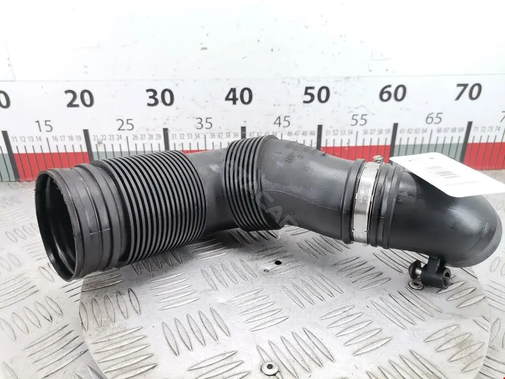 Патрубок воздушный 6R0129654C